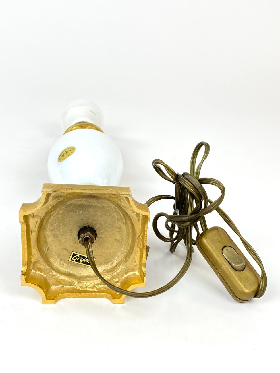 DK0424-staliniai-sviestuvai-7 Žalvarinis “Gerjon” stalinis šviestuvas su “Seiler” krištolu 9x9x29,5 cm