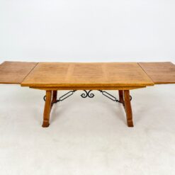 Ąžuolinis išskleidžiamas valgomojo stalas 96×175+(2×59)x75,5 cm