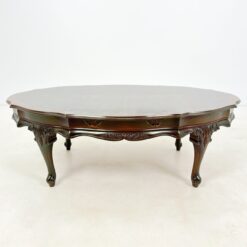 Raudonmedžio staliukas su dvejais stalčiukais 90x149x51,5 cm