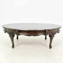 Raudonmedžio staliukas su dvejais stalčiukais 90x149x51,5 cm