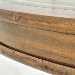 Apvalus riešutmedžio staliukas odiniu stalviršiumi 107x107x74 cm