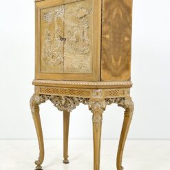 Rytietiška muzikinė dviejų durų komoda su apšvietimu 43x81x150 cm