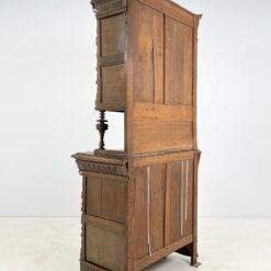 Drožinėtas ąžuolinis bufetas su vitražinėmis durelėmis 55×109,5×226 cm