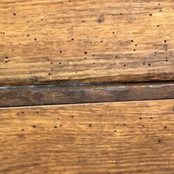 Drožinėtas ąžuolinis bufetas su vitražinėmis durelėmis 55×109,5×226 cm