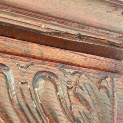 Drožinėtas ąžuolinis bufetas su vitražinėmis durelėmis 55×109,5×226 cm