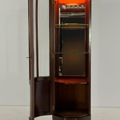 Angliško stiliaus raudonmedžio vitrinėlė su apšvietimu 46×45,5×161,5 cm