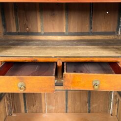 Rytietiška dviejų durų komoda 62x107x175 cm