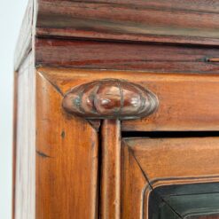 Rytietiška dviejų durų komoda 62x107x175 cm