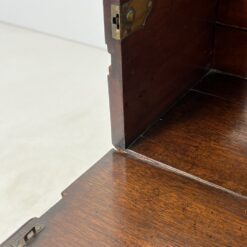 Angliško stiliaus raudonmedžio sekreteras su knygų lentyna 58x124x230 cm