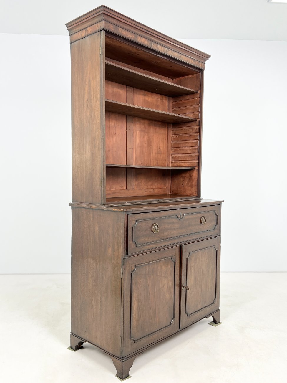 DP0325-stalai-4 Angliško stiliaus raudonmedžio sekreteras su knygų lentyna 58x124x230 cm