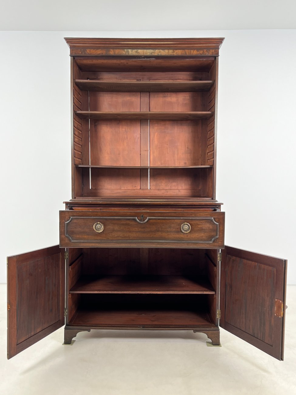 DP0325-stalai-8 Angliško stiliaus raudonmedžio sekreteras su knygų lentyna 58x124x230 cm