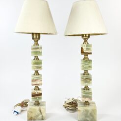 Staliniai šviestuvai iš onikso ir žalvario 2 vnt. komplektas 21x21x57,5 cm