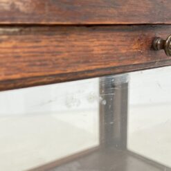 Ąžuolinis įstiklintas bariukas su padėklu 41x72x73 cm