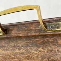 Ąžuolinis įstiklintas bariukas su padėklu 41x72x73 cm