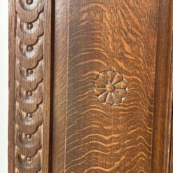 Ąžuolinė drožinėta trijų durų komoda – baras 65x144x159,5 cm