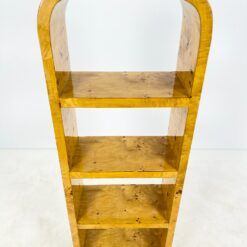 Art Deco stiliaus pastatoma riešutmedžio lukšto lentyna 30×60,5×178,5 cm