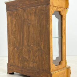 Liudviko XV stiliaus komoda su akmeniu 44x92x106 cm