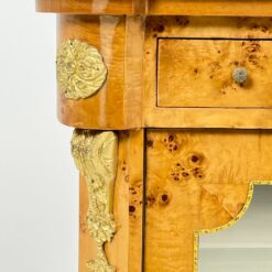 Liudviko XV stiliaus komoda su akmeniu 44x92x106 cm