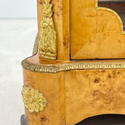 Liudviko XV stiliaus komoda su akmeniu 44x92x106 cm