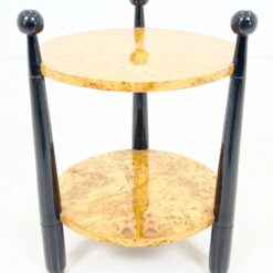 Art deco stiliaus riešutmedžio lukšto dviejų aukštų staliukas 49x49x70 cm