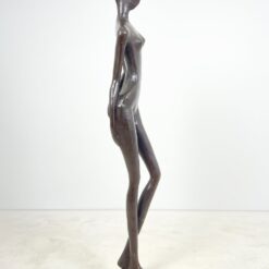 Bronzinė statula “Moteris” 32x37x181 cm