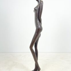 Bronzinė statula “Moteris” 32x37x181 cm