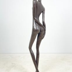 Bronzinė statula “Moteris” 32x37x181 cm