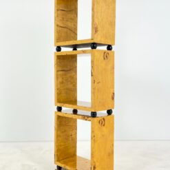 Art Deco stiliaus pastatoma riešutmedžio lukšto lentyna 29,5x58x193 cm