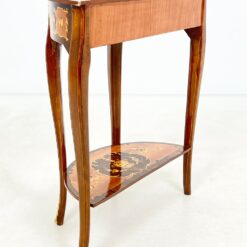 Louis XV stiliaus konsolė su letynėle ir stalčiuku 31x63x75 cm