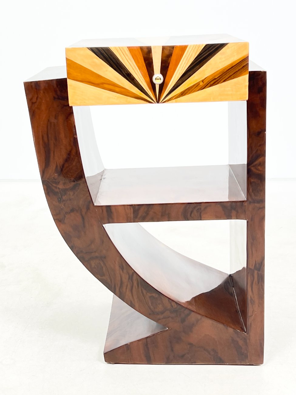 HF0444-spinteles-3 Art deco stiliaus riešutmedžio spintelės 2 vnt. Komplektas 40x50x74 cm