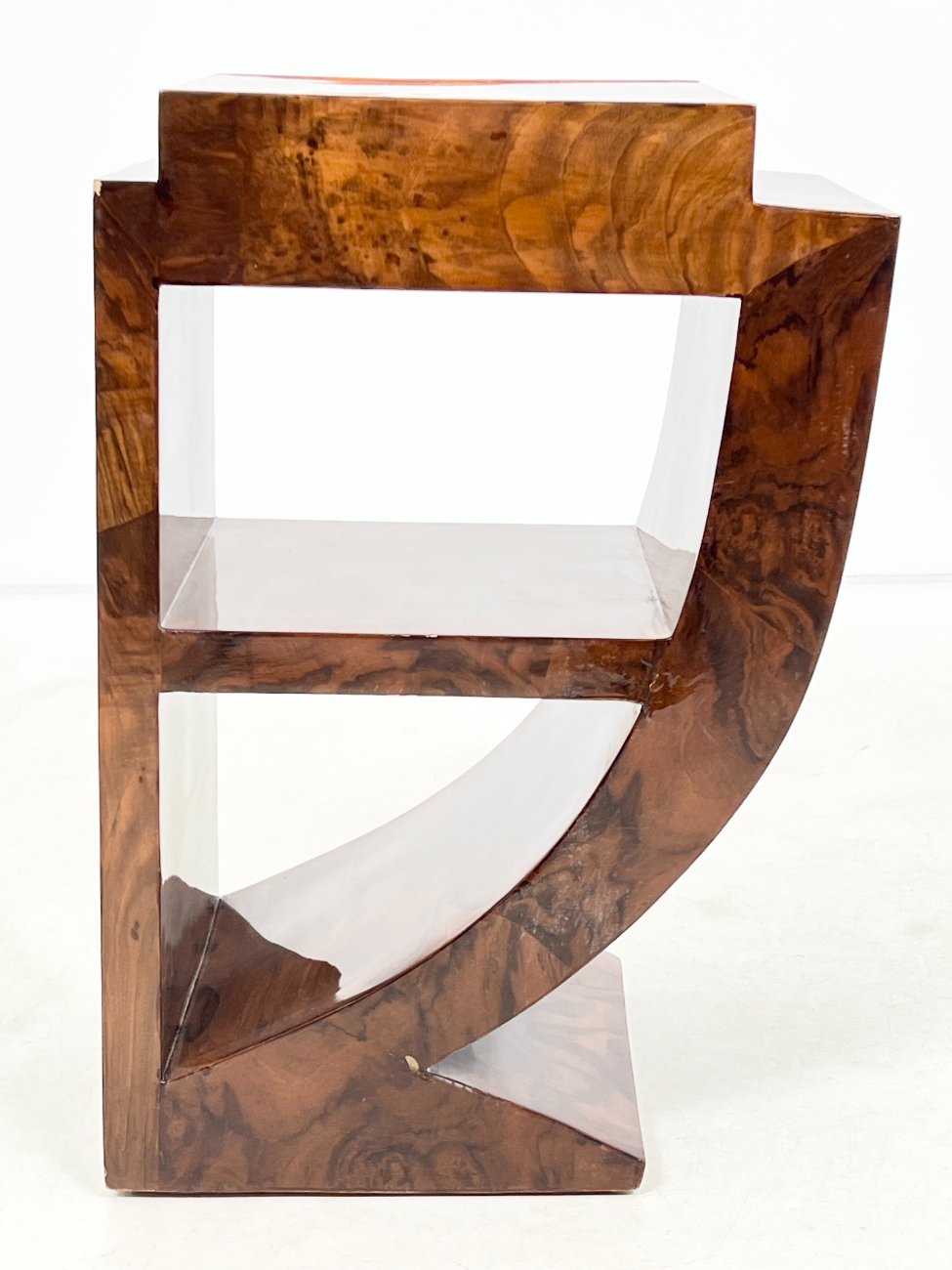 HF0444-spinteles-9 Art deco stiliaus riešutmedžio spintelės 2 vnt. Komplektas 40x50x74 cm