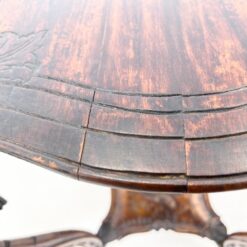 Senovinis ąžuolinis drožinėtas staliukas su lentynėle 50x60x75 cm