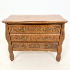 Ąžuolinė trijų stalčių komodėlė 34x67x54,5 cm