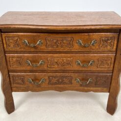 Ąžuolinė trijų stalčių komodėlė 34x67x54,5 cm