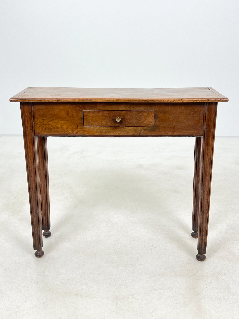 HK1031-stalai-1 Medinė konsolė su stalčiuku 27x83x72,5 cm