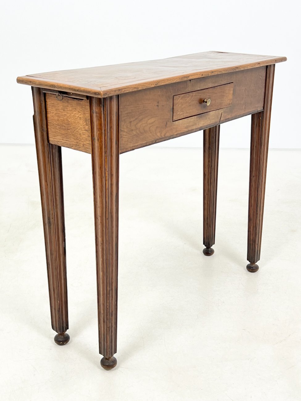 HK1031-stalai-3 Medinė konsolė su stalčiuku 27x83x72,5 cm