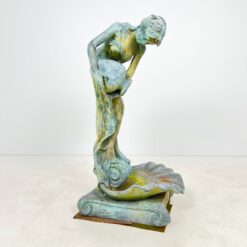 Bronzinis sodo fontanas "Moteris su ąsočiu" 70x65x135 cm