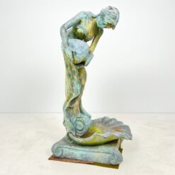 Bronzinis sodo fontanas “Moteris su ąsočiu” 70x65x135 cm