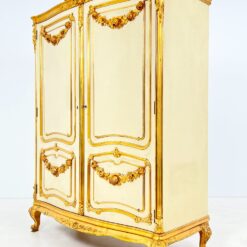 Dviejų durų medinė rūbų spinta rokoko stiliaus 65x145x201,5 cm