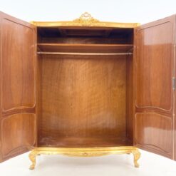 Dviejų durų medinė rūbų spinta rokoko stiliaus 65x145x201,5 cm