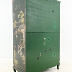 Rytietiška, medinė, žalios spalvos komoda 58x106x165,5 cm