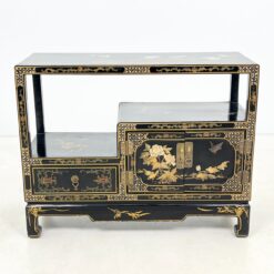 Rytietiška TV komoda su durelėmis ir stalčiumi 37,5x93,5x74 cm