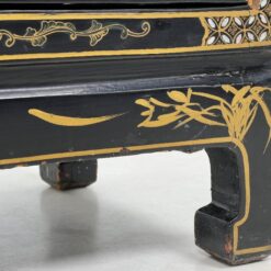 Rytietiška TV komoda su durelėmis ir stalčiumi 37,5×93,5×74 cm