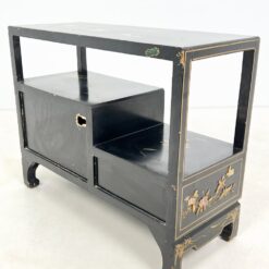 Rytietiška TV komoda su durelėmis ir stalčiumi 37,5×93,5×74 cm