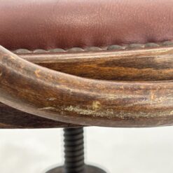 Thonet stiliaus odinė darbo kėdė 56x66x80-90 cm, 49-60 cm