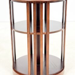 Raudonmedžio apvali knygų lentyna ant ratukų 49x49x66,5 cm