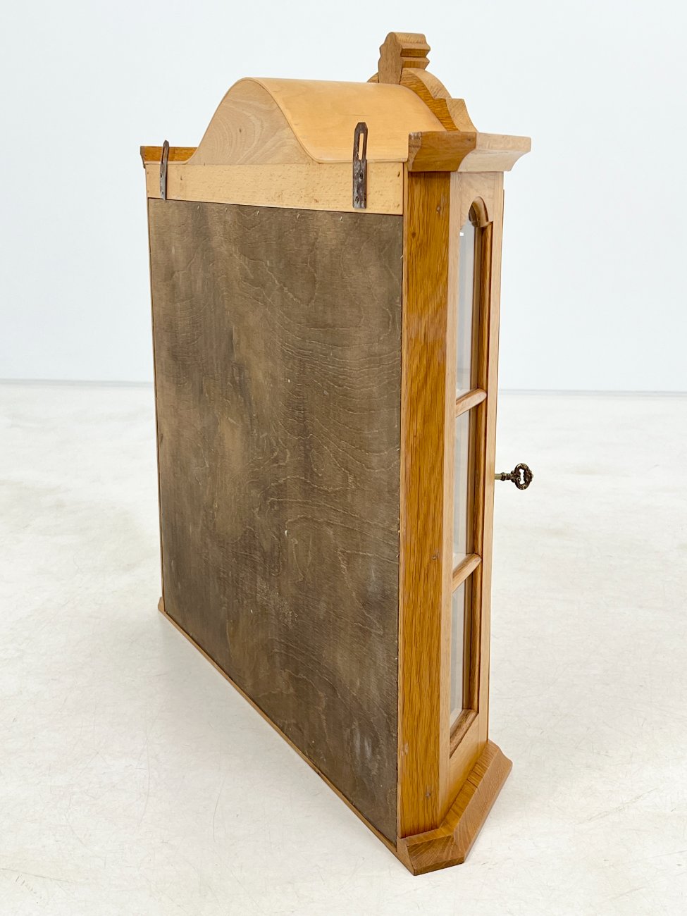 HK1056-spinteles-10 Sieninė, pakabinama spintelė 17x64x64,5 cm