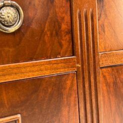 Raudonmedžio komoda su dvejais stalčiais ir durelėmis 50x117x83 cm