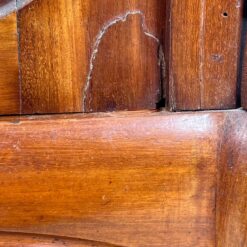 Baroko stiliaus raudonmedžio dviejų durų spinta su drožiniais 42x105x198 cm