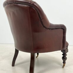 Chesterfield stiliaus odinis fotelis medinėmis kojomis 82x76x95 cm, 49 cm